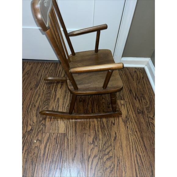 Vintage OAK HILL USA Rustic Country Maple Wood CHILD Mini Rocking Chair - Picture 8 of 9